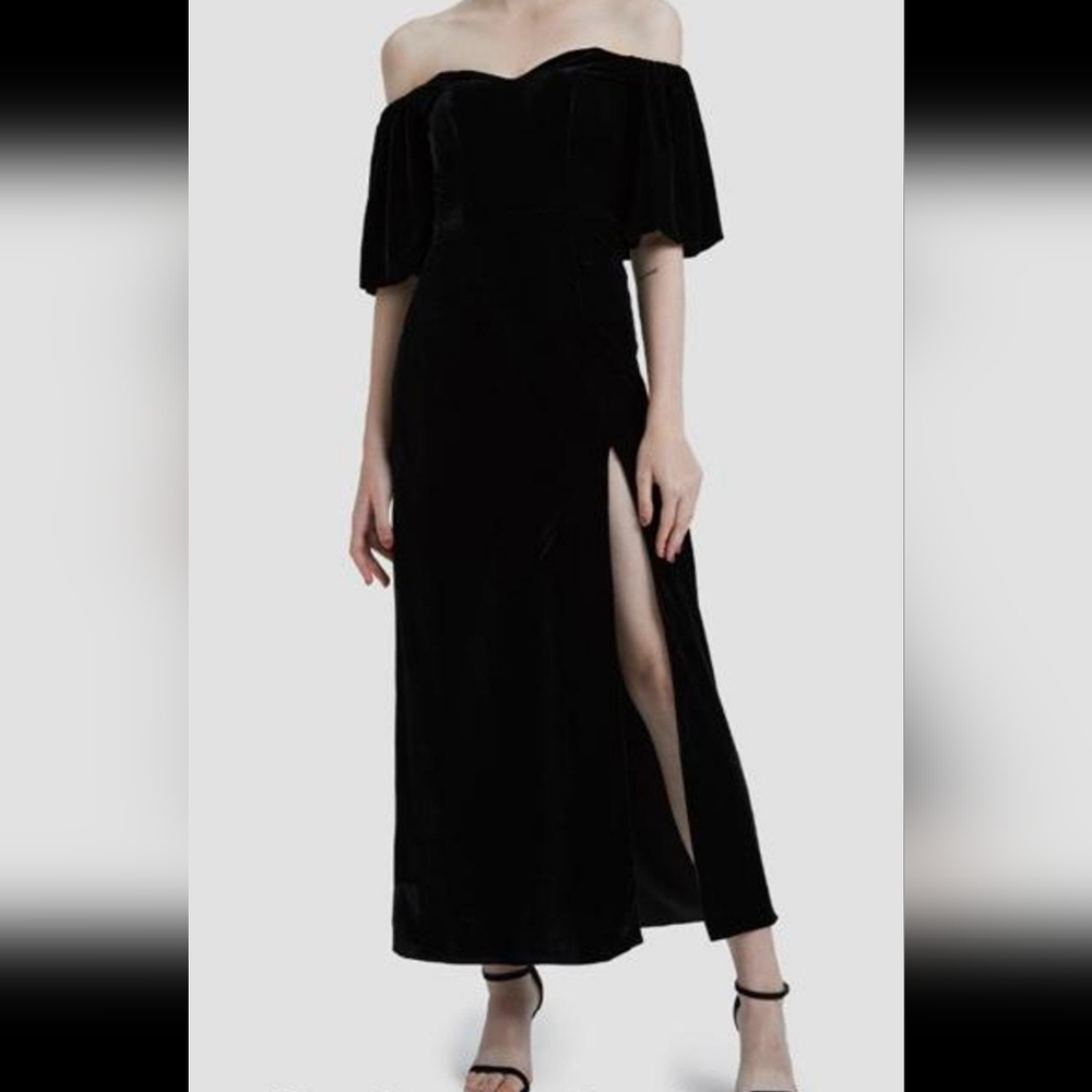 NWT Off The Shoulder Velvet Dress (Black) - Lattelier